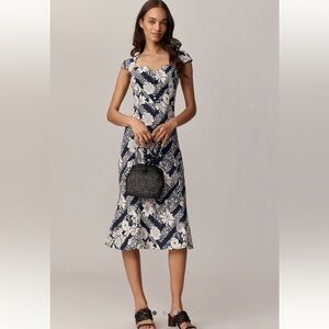 ❤️‍🔥Firm Price❤️‍🔥 The Cecily Fit & Flare sweetheart Midi Dress by Maeve